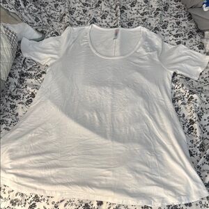 LuLaRoe Cream Oversized Short Sleeve Tee